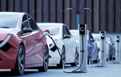 Doanh số ô tô điện chững lại, các hãng xe nhanh chóng thích nghi với chiến lược mới