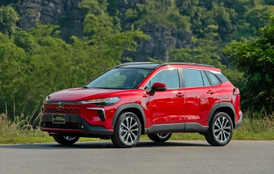 Điểm danh 4 mẫu xe hybrid tại Việt Nam 'vượt mặt' bản xăng về doanh số