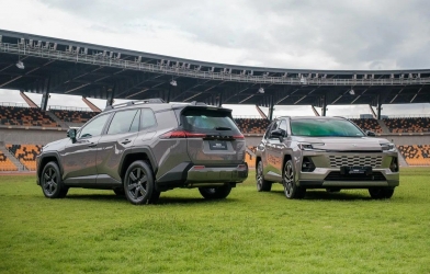 Toyota RAV4 thế hệ mới chốt giá tại Đông Nam Á: 'Lột xác' toàn diện, 2 bản đều là hybrid