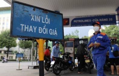 Giá xăng dầu đồng loạt tăng vọt, RON 95 áp sát mốc 31.000 đồng/lít