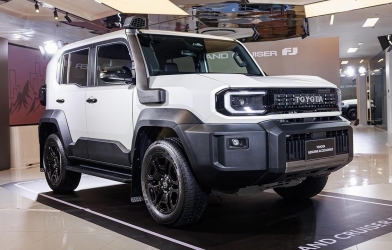SUV địa hình cỡ nhỏ Toyota Land Cruiser FJ mở bán tại Thái Lan với mức giá cạnh tranh, chờ ngày về Việt Nam
