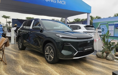 Vừa trình làng, Geely EX5 EM-i đã xác lập 3 kỷ lục tại thị trường Việt