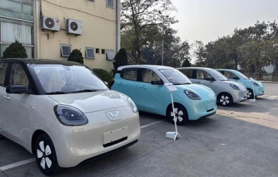 Ô tô điện mini 5 cửa Wuling Macaron mở bán tại Việt Nam, giá tạm tính từ 269 triệu đồng