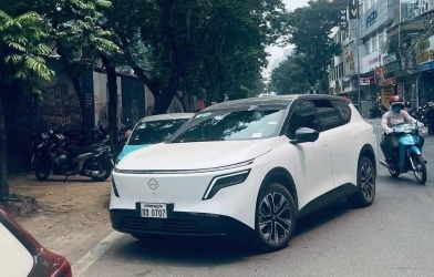 SUV điện mới của Nissan bị bắt gặp trên đường phố Việt