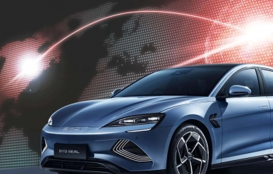 CEO Ford lo ngại trước làn sóng xe điện Trung Quốc tràn vào thị trường Mỹ