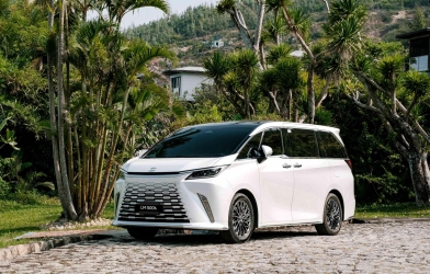 Thêm hai mẫu xe Lexus hybrid tại Việt Nam được hạ giá, giảm cao nhất 360 triệu đồng