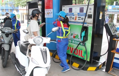 Giá xăng dầu hôm nay 24/5: Thế giới tăng mạnh