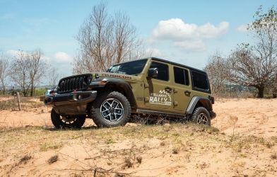 Cận cảnh Jeep Wrangler 2026 sắp được Thaco phân phối tại Việt Nam: Máy 2.0L tăng áp mạnh 270 mã lực, có ADAS