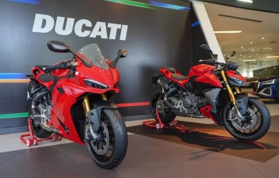 Bộ đôi Ducati Panigale V2 S và Streetfighter V2 S mới trình làng khách Việt, giá từ 629 triệu đồng