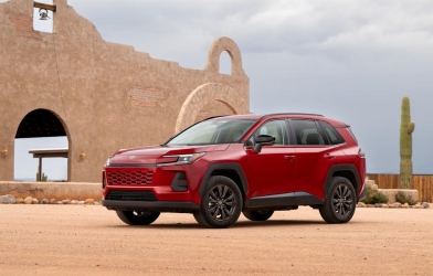 Toyota RAV4 2026 'cháy hàng', xe vừa về đại lý đã có khách đặt mua