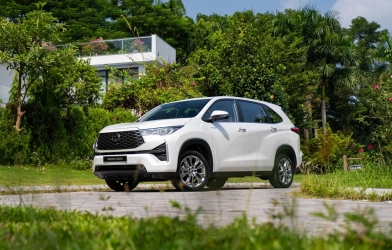 Top 10 ô tô động cơ xăng, dầu hút khách nhất tháng 6/2026: Innova Cross vượt Yaris Cross để vươn lên dẫn đầu