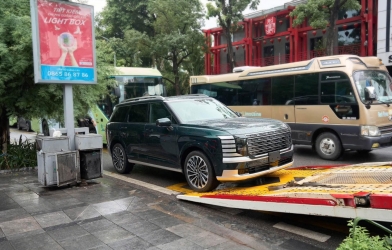 Hyundai Palisade Hybrid thế hệ mới bất ngờ lộ diện trên đường phố Việt