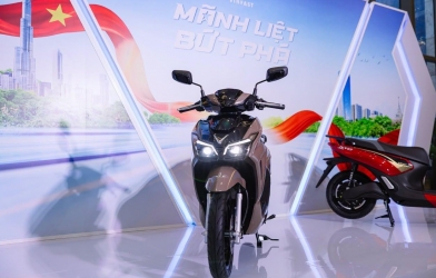 Ảnh thực tế VinFast Kinet - Xe máy điện thể thao có thể đổi pin, tầm vận hành 145 km