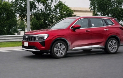Ford Territory Platinum bất ngờ xuất hiện trên đường phố Việt, hé lộ loạt nâng cấp đáng chú ý