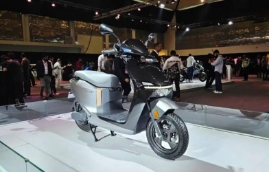 Honda giới thiệu xe máy điện mới, chạy tối đa 145 km/lần sạc