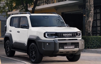 SUV địa hình Toyota Land Cruiser FJ chốt giá từ 1,198 tỷ đồng tại thị trường Việt
