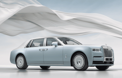 Chiếc Rolls-Royce Phantom được Mai Phương Thúy chia sẻ đặc biệt cỡ nào?