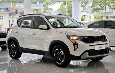 Kia Sonet giảm giá còn từ 450 triệu đồng, rẻ nhất phân khúc SUV đô thị