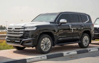 Toyota Land Cruiser LC300 hybrid lộ dán nhãn năng lượng, ngày ra mắt Việt Nam đang đến gần?