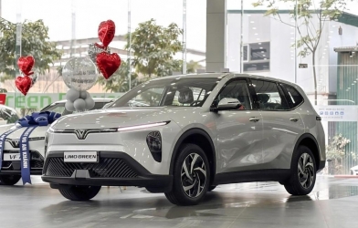 VinFast chiếm hơn 35% thị trường ô tô Việt, Toyota tìm lại đà tăng trưởng
