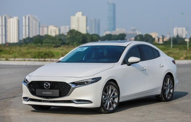 Sedan cỡ C tiếp tục giảm doanh số, Mazda3 vẫn 'một mình một ngựa'