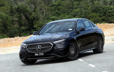 Lộ mức tiêu thụ nhiên liệu của Mercedes-Benz E-Class PHEV sắp bán tại Việt Nam