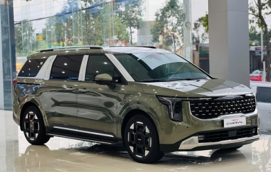 Kia Carnival giảm sốc tới 170 triệu đồng tại đại lý, giá xe mới ngang ngửa xe cũ
