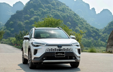 Người Việt ngày càng chuộng xe hybrid, Toyota chiếm 70% thị phần