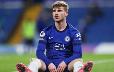 Chelsea sa sút: Sự non nớt với 'men say chiến thắng'