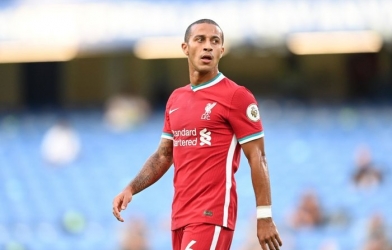 Cầu thủ Liverpool biểu cảm 'hoang mang' như Zidane sau khi xem Arnold nã 'rocket'