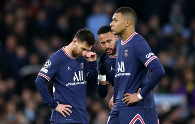 Điểm tin bóng đá 28/12: Messi chỉ ngồi dự bị trong đội hình xuất sắc nhất 2021