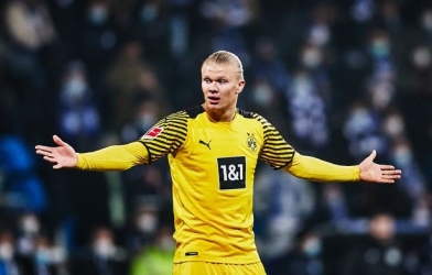 Chiêu mộ tiền đạo 'vạn người mê', MU không cần Haaland và Ronaldo nữa?