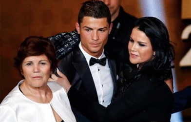 Không nghe lời mẹ, Ronaldo vẫn quyết tâm thực hiện 'thương vụ' lớn nhất đời?