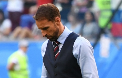 Tin chuyển nhượng tối 16/6: Đội tuyển Anh 'trảm' Southgate, Barca đuổi Pique?