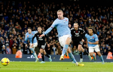 Video bàn thắng Man City vs Fulham: Haaland tỏa sáng, 'cứu nguy' Citizens chỉ còn 10 người