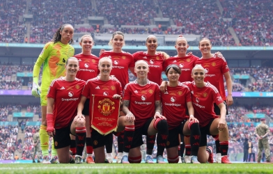 Thất bại ở chung kết, MU chính thức trắng tay