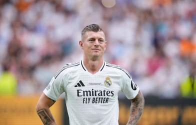 Tái xuất Bernabeu, Toni Kroos ghi bàn theo cách khó tin