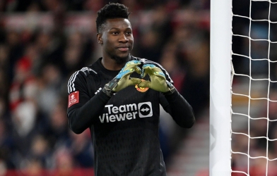 Sau De Gea, 'gã khổng lồ nước Pháp' lại nhắm Onana