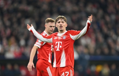 Thần đồng 2k8 phá sâu kỷ lục tại Champions League