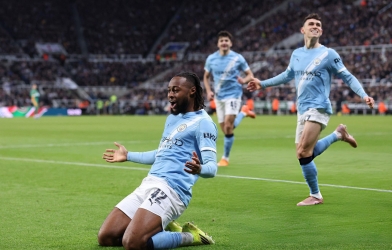 Tân binh ghi bàn, Man City đặt 1 chân vào chung kết Carabao Cup