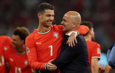 HLV tuyển Bồ Đào Nha: 'Ronaldo có thể thi đấu suốt đời'