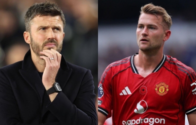 Michael Carrick báo tin không vui về hàng thủ MU