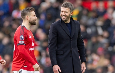 Michael Carrick tiến thêm một bước làm HLV trưởng của MU