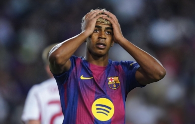 Yamal liên tiếp gặp 'sóng gió' tại Barca lẫn ĐT Tây Ban Nha