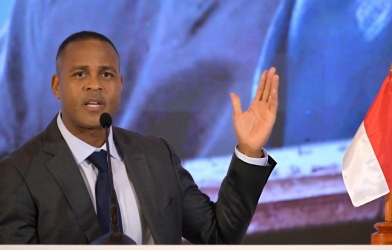 Rời Indonesia, HLV Patrick Kluivert đi thẳng tới World Cup 2026