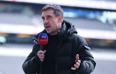 Gary Neville: 'Arsenal sa sút phong độ trầm trọng trước Man City'