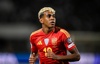 Thở phào với Yamal