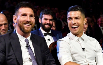 Messi nhận lời mời ăn tối cùng Ronaldo