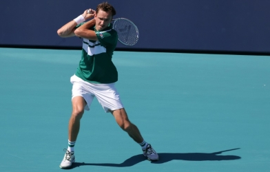 Kết quả Miami Open mới nhất: Medvedev hủy diệt 'cựu số 1 thế giới'