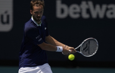 Kết quả Miami Open ngày 29/3: Medvedev, Osaka dễ dàng đi tiếp